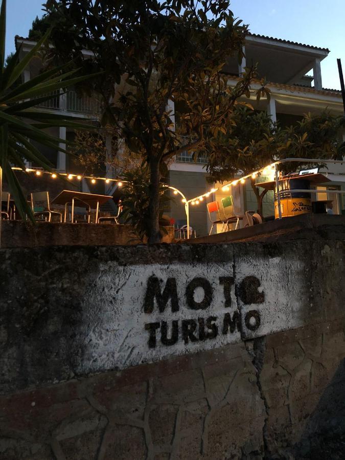 Mototurismo - Alla Scoperta Della Sardegna Sarroch Exteriér fotografie